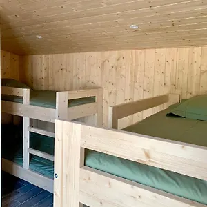  Auberge de jeunesse La Petite Insolite